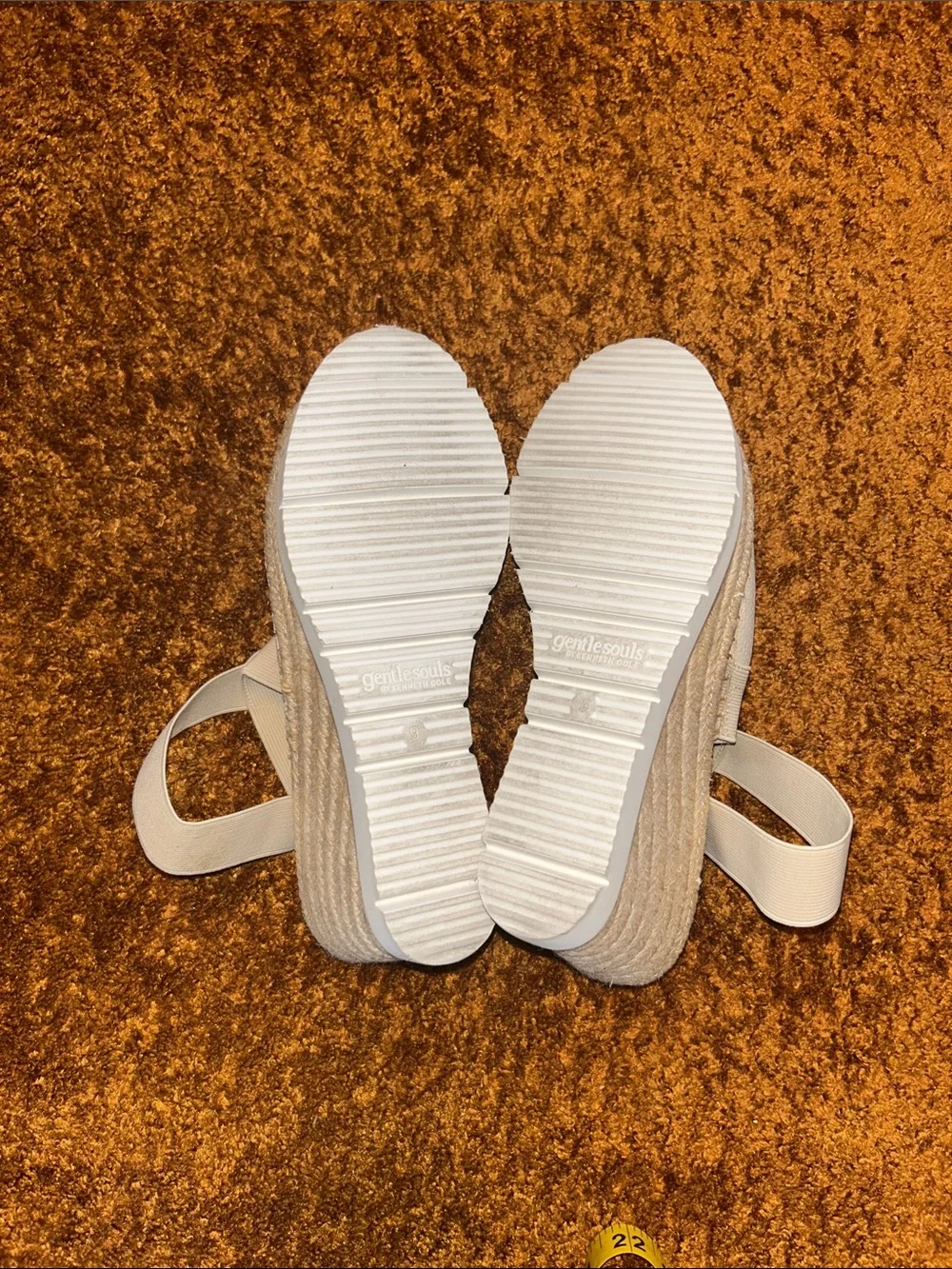 Kenneth Cole Cream Espadrille Slip-On Sandals